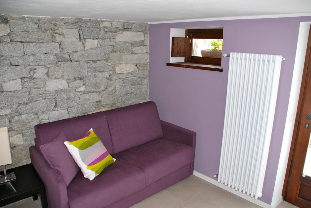 Ca' Del Borgo Hotell Cadarese Exteriör bild
