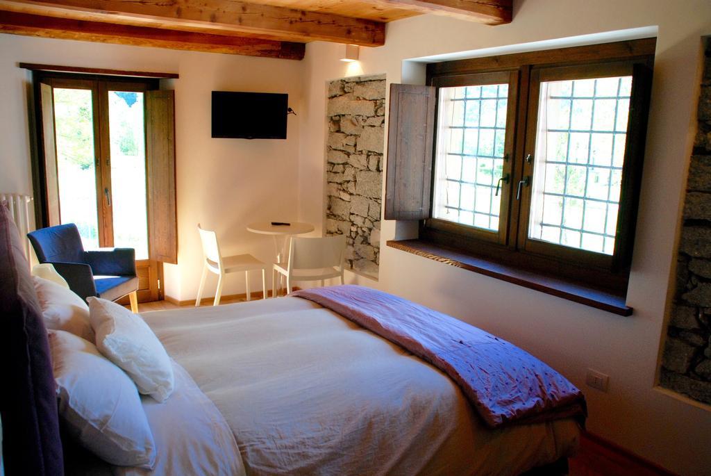 Ca' Del Borgo Hotell Cadarese Exteriör bild