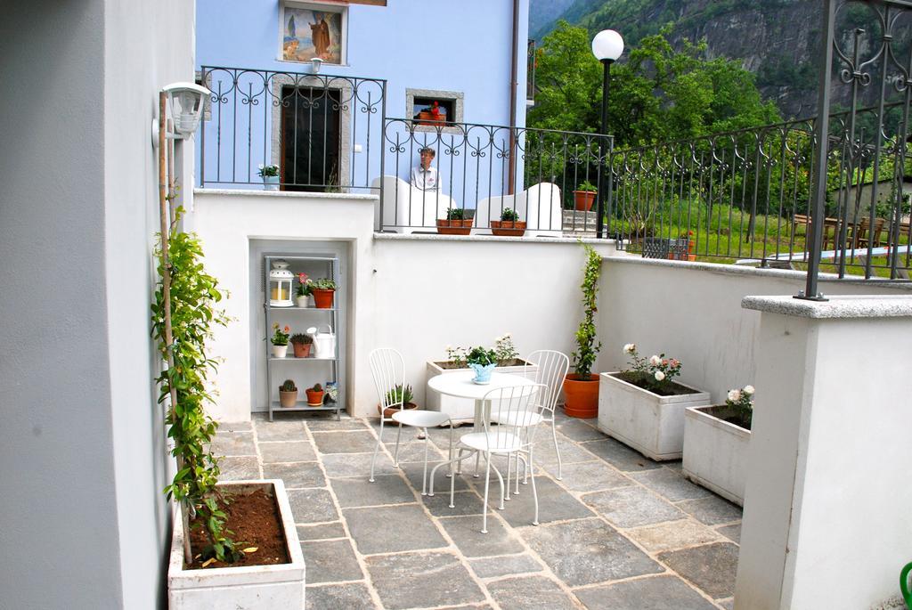 Ca' Del Borgo Hotell Cadarese Exteriör bild