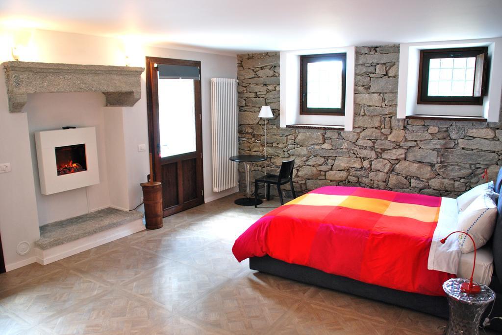 Ca' Del Borgo Hotell Cadarese Exteriör bild
